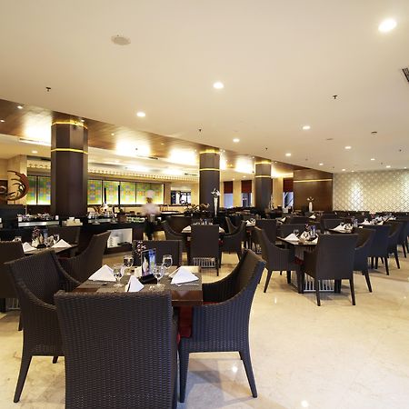 Hotel Santika Premiere Jogja Джокякарта Екстериор снимка