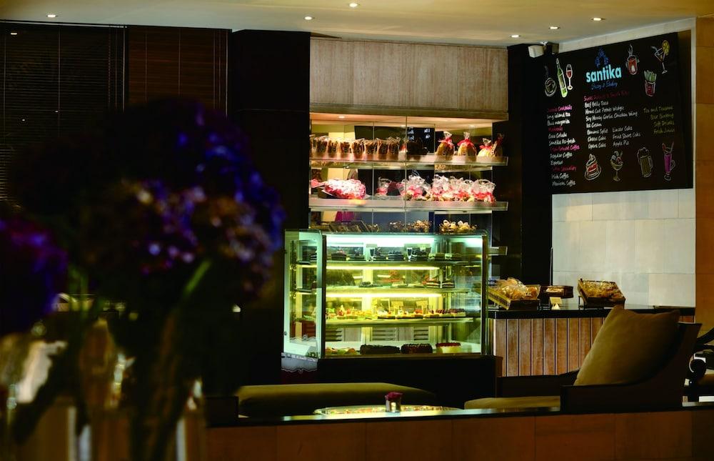 Hotel Santika Premiere Jogja Джокякарта Екстериор снимка
